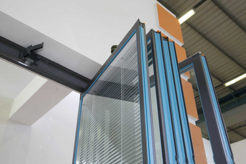 ISICAMLI KATLANIR CAM BALKON